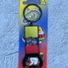 Llavero y destapador Tricolombia de metal Zamak con diseño de chiva colombiana, ideal como recuerdo y accesorio funcional.
