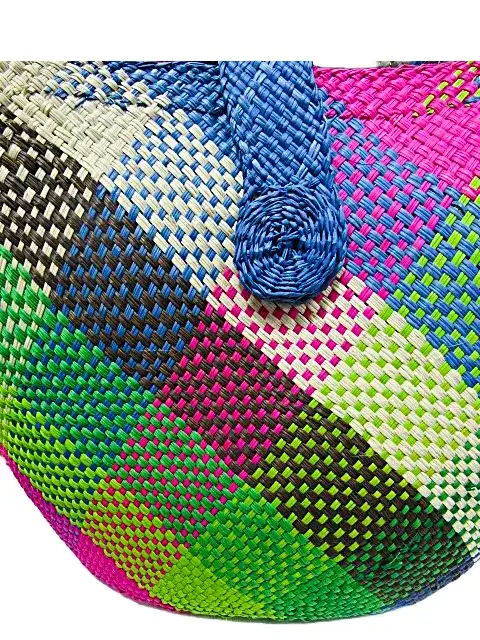 Bolso artesanal multicolor tejido a mano en palma de iraca por artesanas colombianas