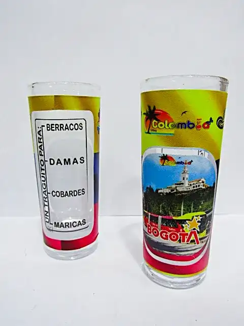 opa con ilustración del Cerro de Monserrate en Bogotá