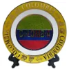 Plato decorativo redondo de Colombia con bandera y diseño de chiva artesanal