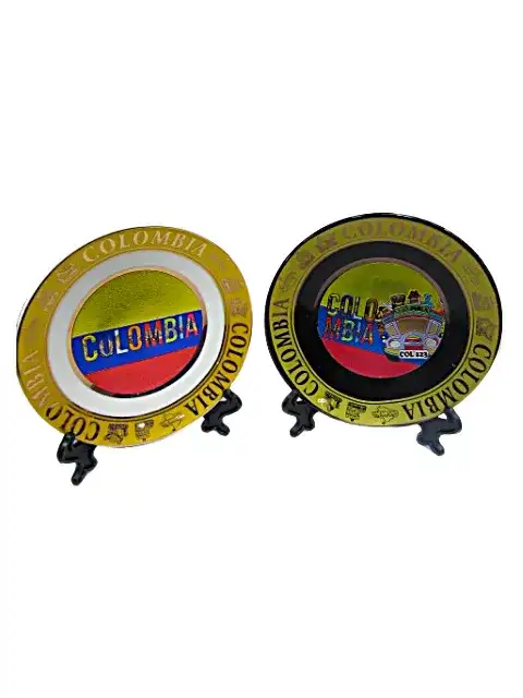 Plato decorativo redondo de Colombia con bandera y diseño de chiva artesanal