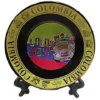 Plato decorativo redondo de Colombia con bandera y diseño de chiva artesanal